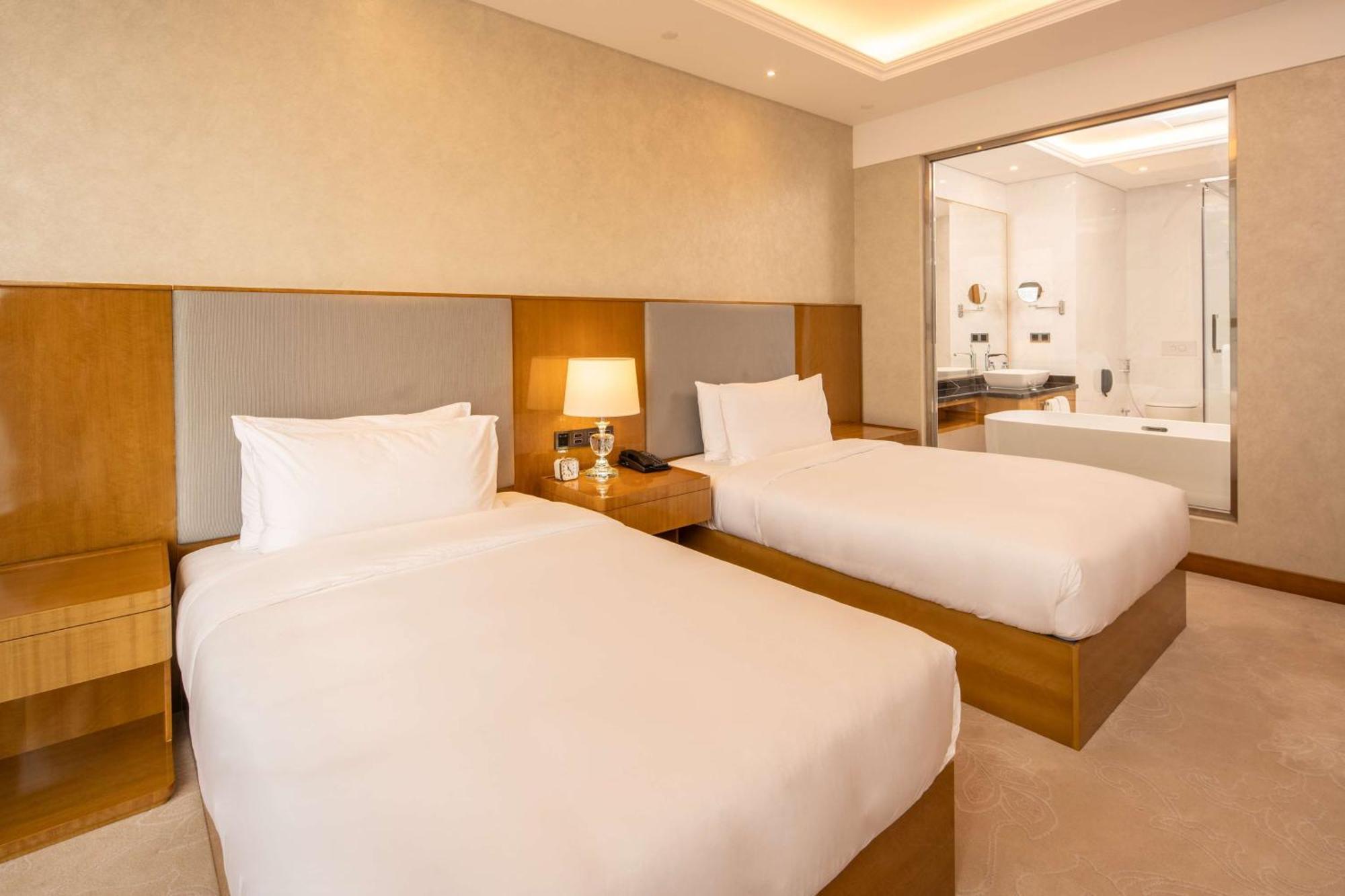 Hilton Brazzaville Les Tours Jumelles Hotel & Residences Exterior photo