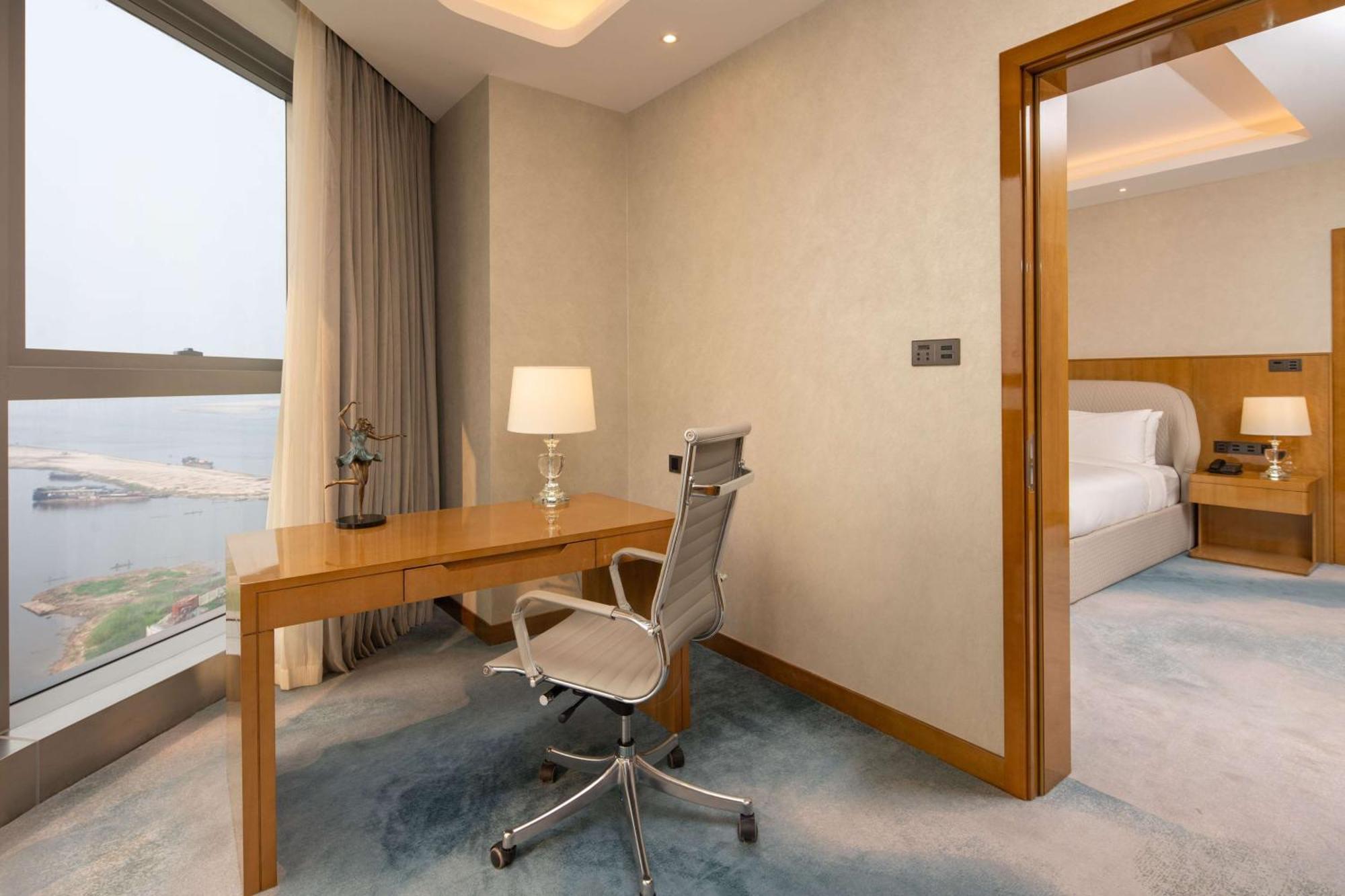 Hilton Brazzaville Les Tours Jumelles Hotel & Residences Exterior photo